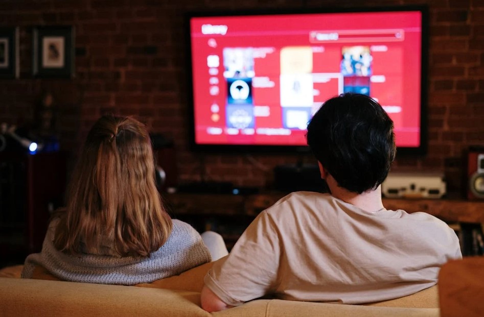 couple watching live TV